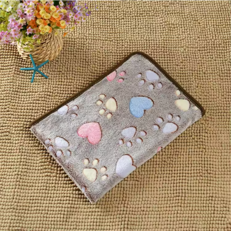 Soft Plush Paw Print Pet Blanket for Dogs